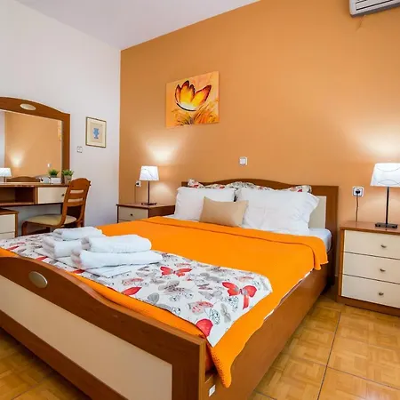 Smaro Apartment *