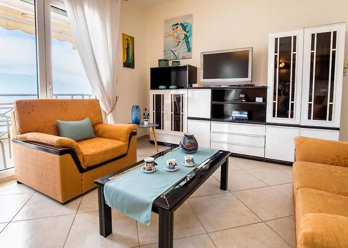 Smaro Apartment Skála Marión